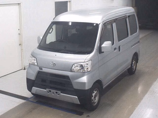 TOYOTA PIXIS VAN