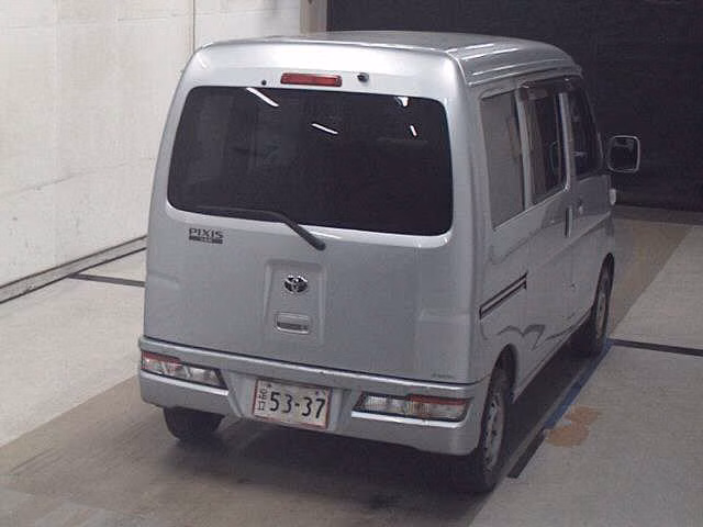 TOYOTA PIXIS VAN