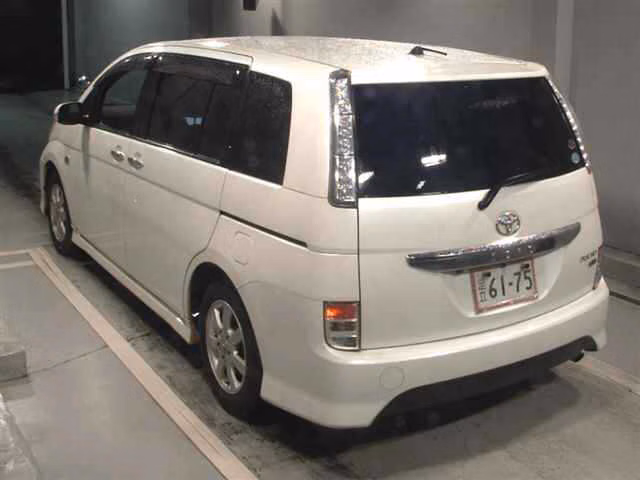TOYOTA ISIS