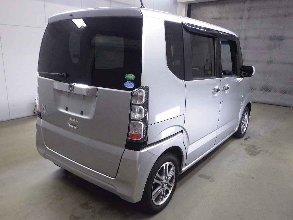 HONDA N-BOX