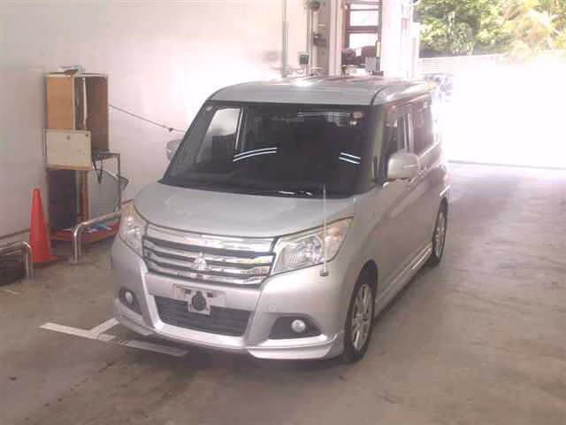 MITSUBISHI DELICA D:2
