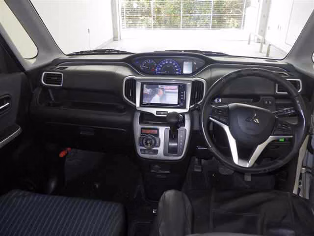 MITSUBISHI DELICA D:2