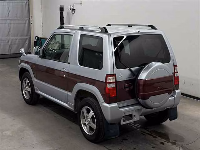 MITSUBISHI PAJERO MINI