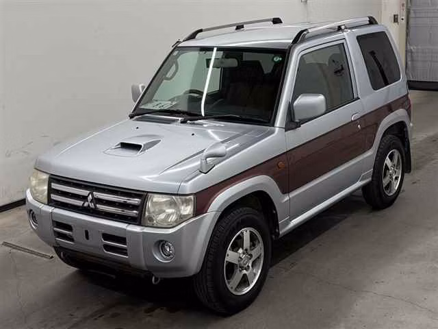 MITSUBISHI PAJERO MINI