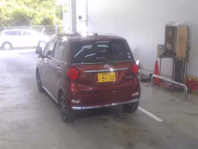 DAIHATSU CAST