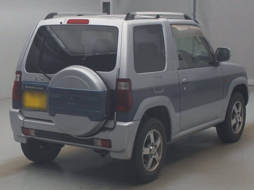 MITSUBISHI PAJERO MINI