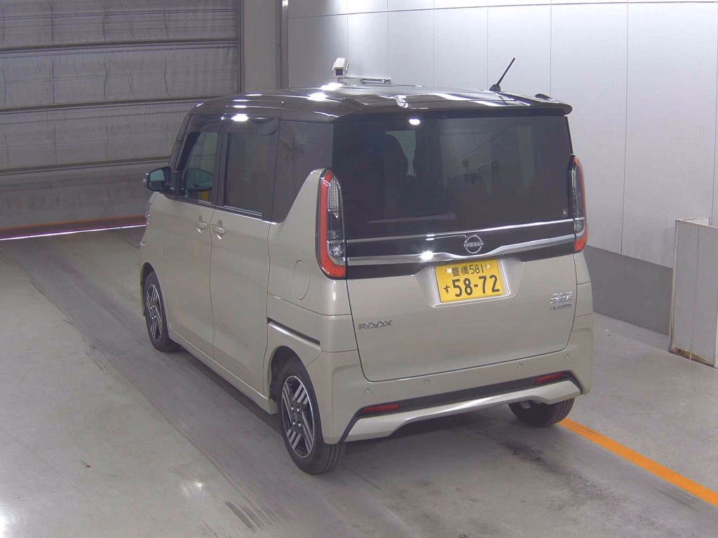 NISSAN ROOX