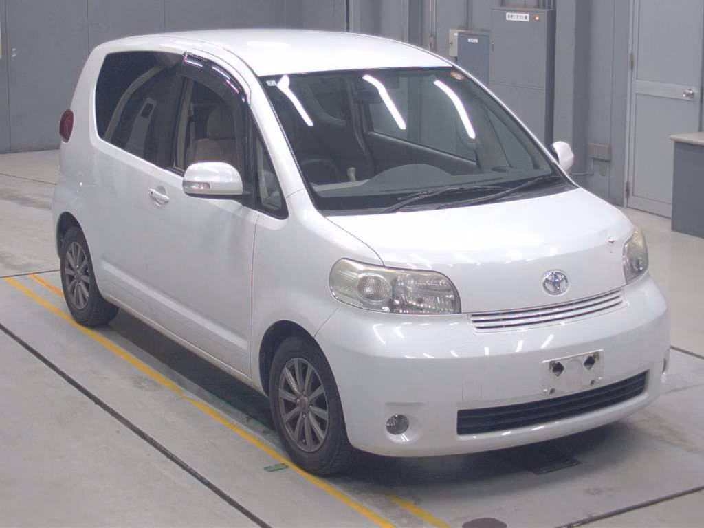TOYOTA PORTE