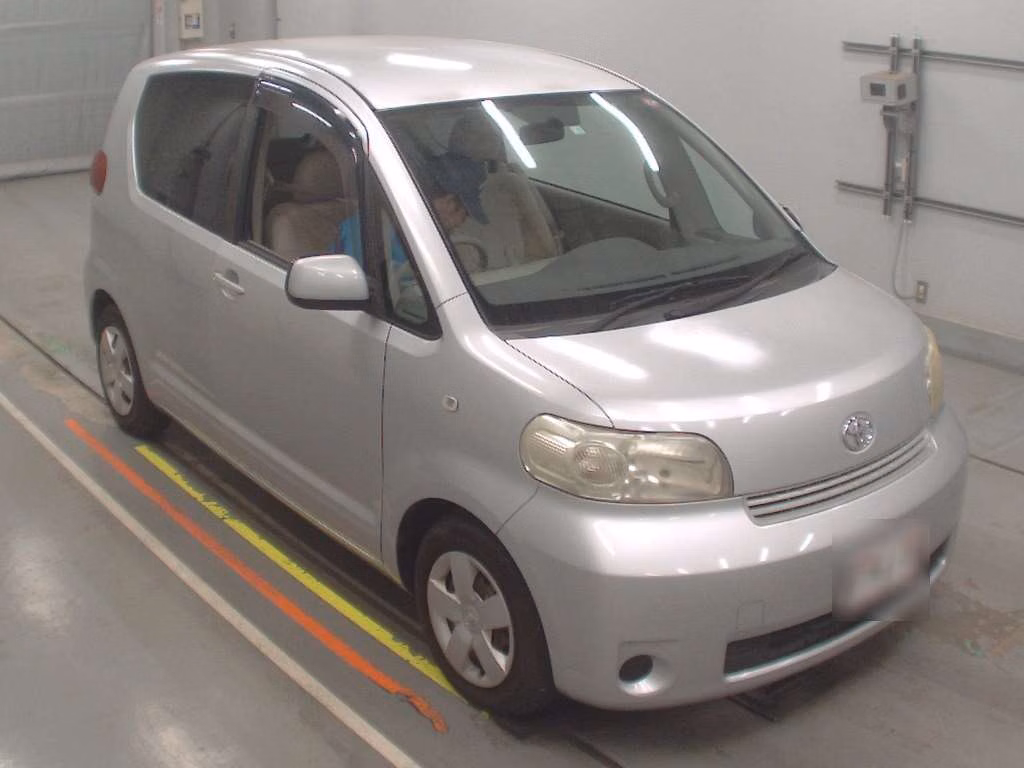 TOYOTA PORTE