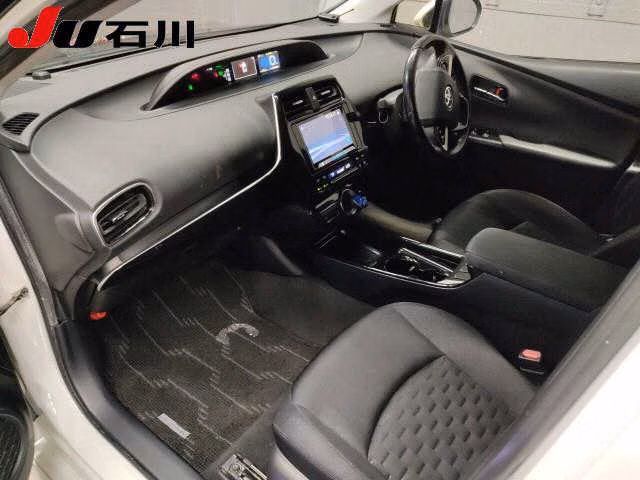 TOYOTA PRIUS PHV