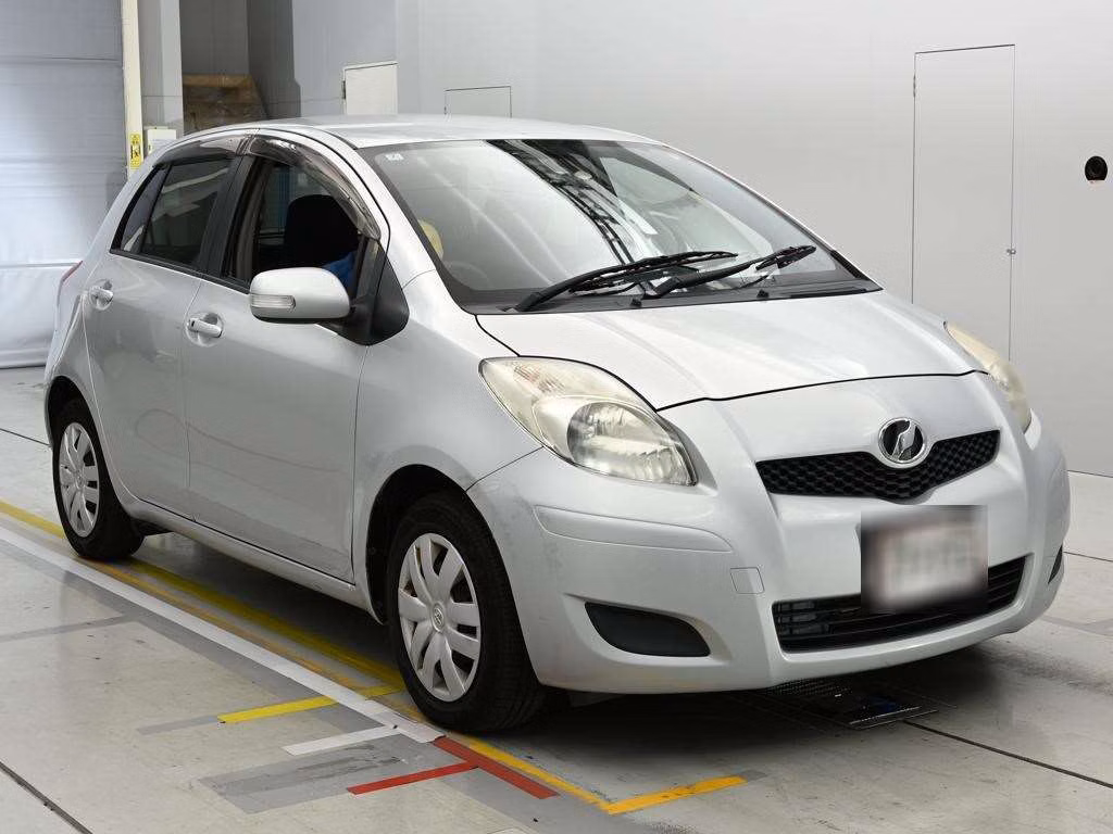 TOYOTA VITZ