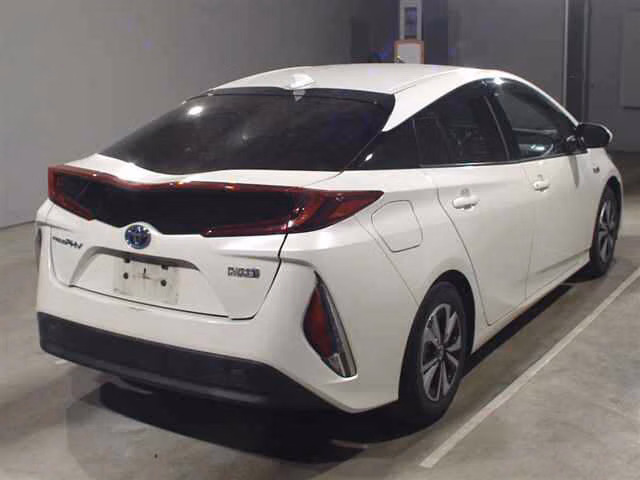TOYOTA PRIUS PHV