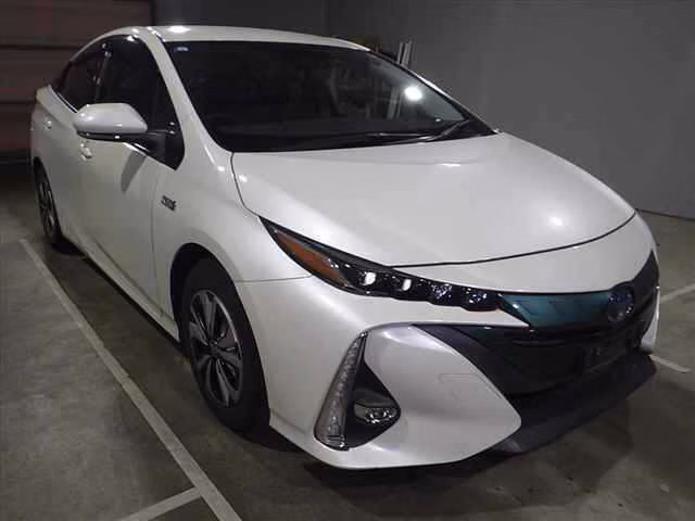 TOYOTA PRIUS PHV
