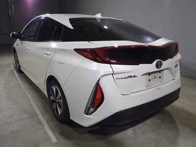 TOYOTA PRIUS PHV