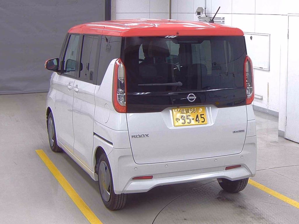 NISSAN ROOX