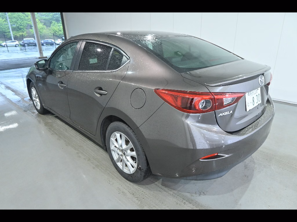 MAZDA AXELA
