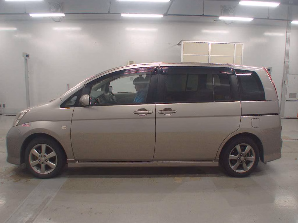 TOYOTA ISIS