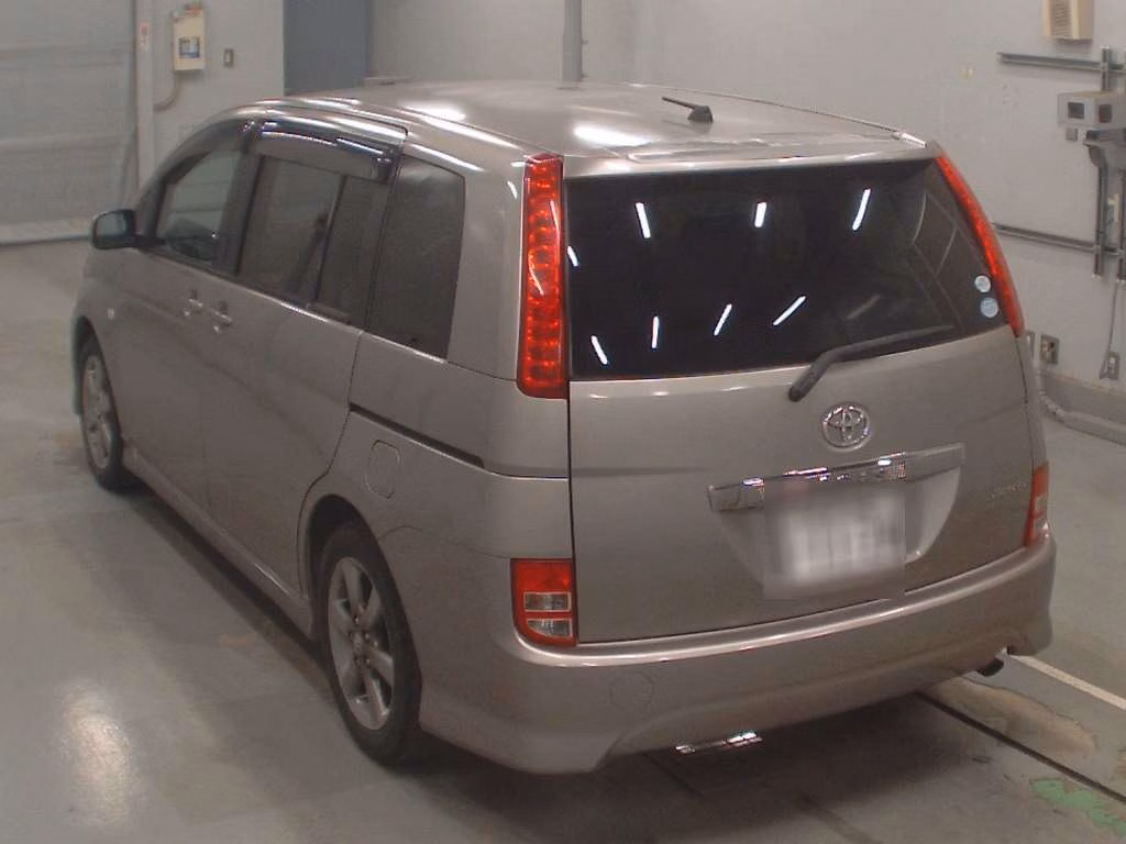 TOYOTA ISIS
