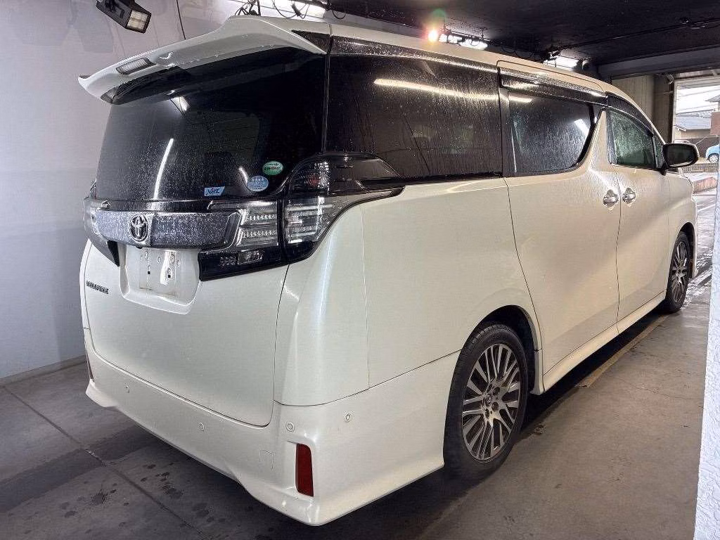 TOYOTA VELLFIRE