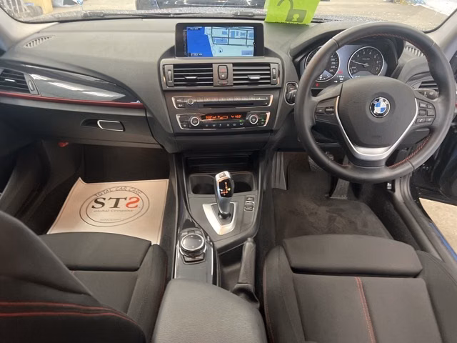 BMW 1-SERIES