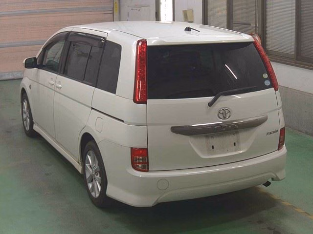 TOYOTA ISIS