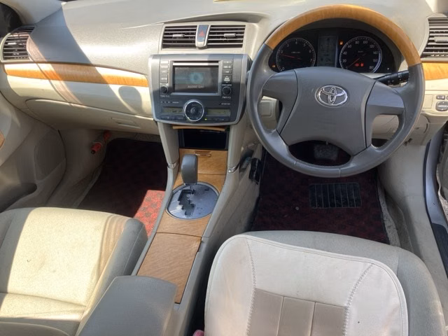TOYOTA PREMIO