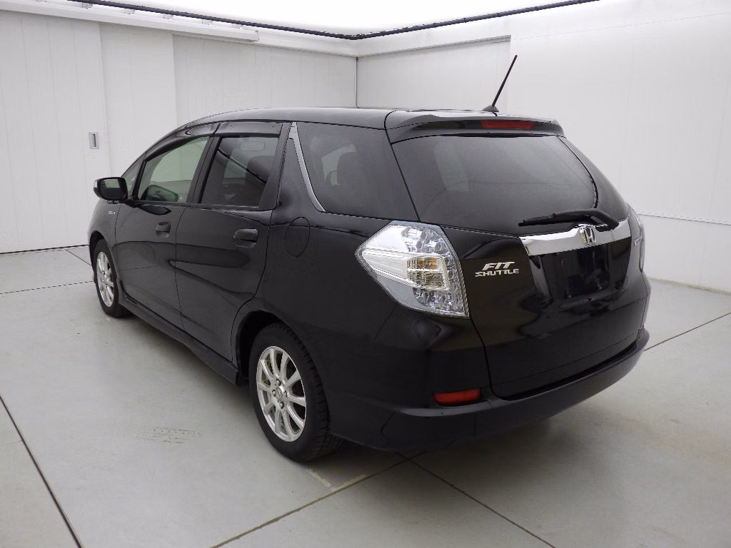 HONDA FIT SHUTTLE