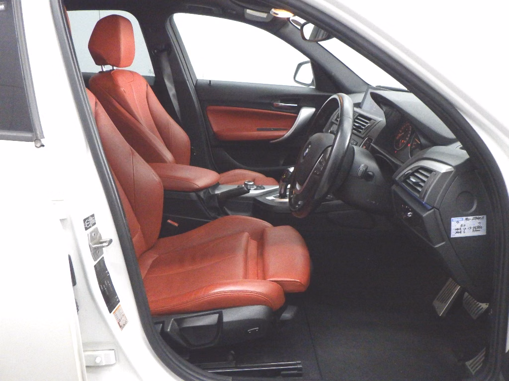 BMW 1-SERIES