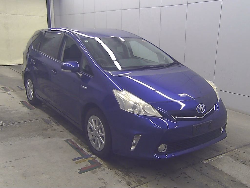 TOYOTA PRIUS ALPHA