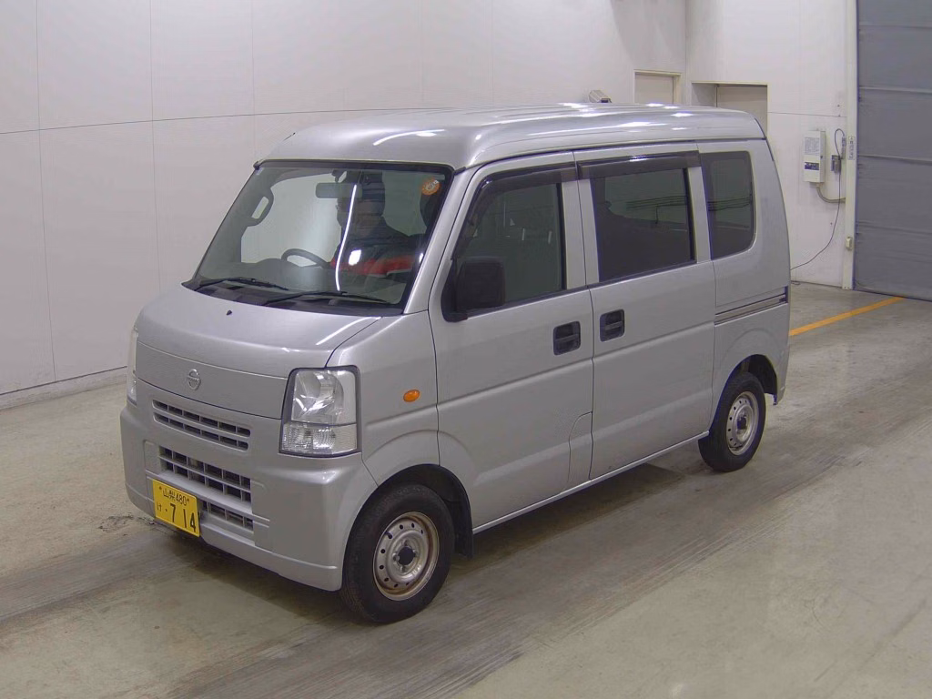 NISSAN NV100 CLIPPER