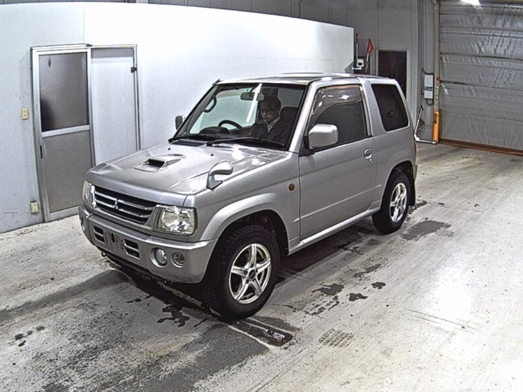 MITSUBISHI PAJERO MINI
