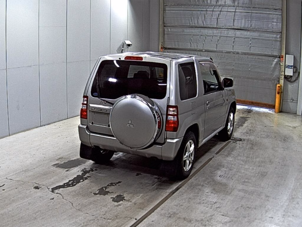MITSUBISHI PAJERO MINI