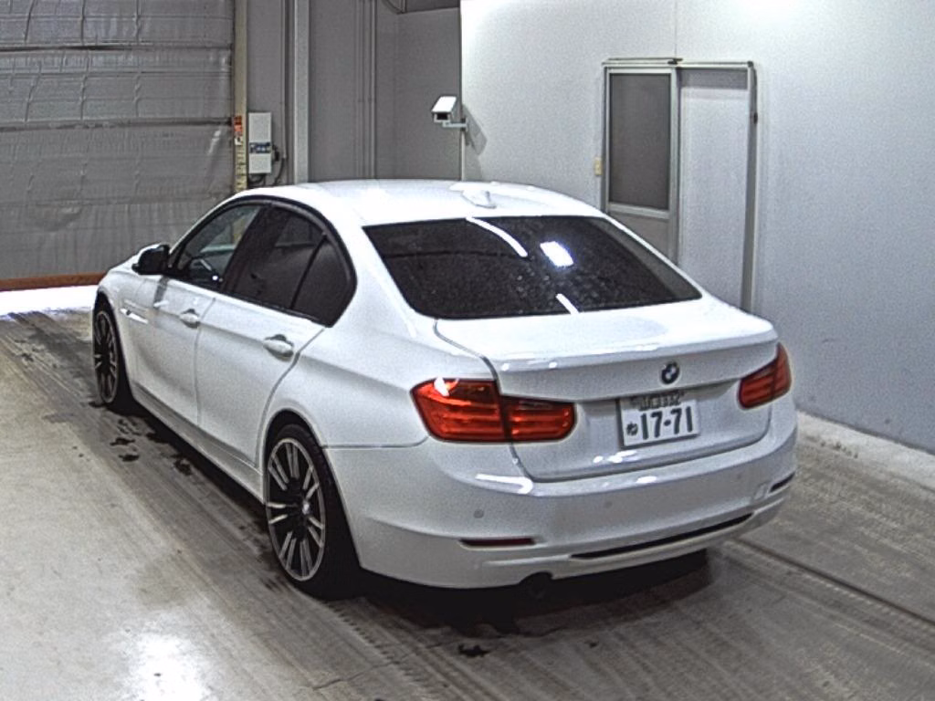BMW 3-SERIES