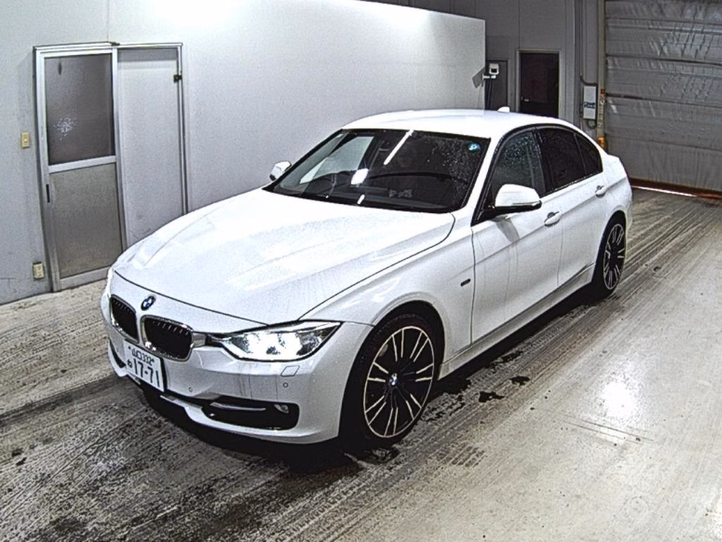 BMW 3-SERIES