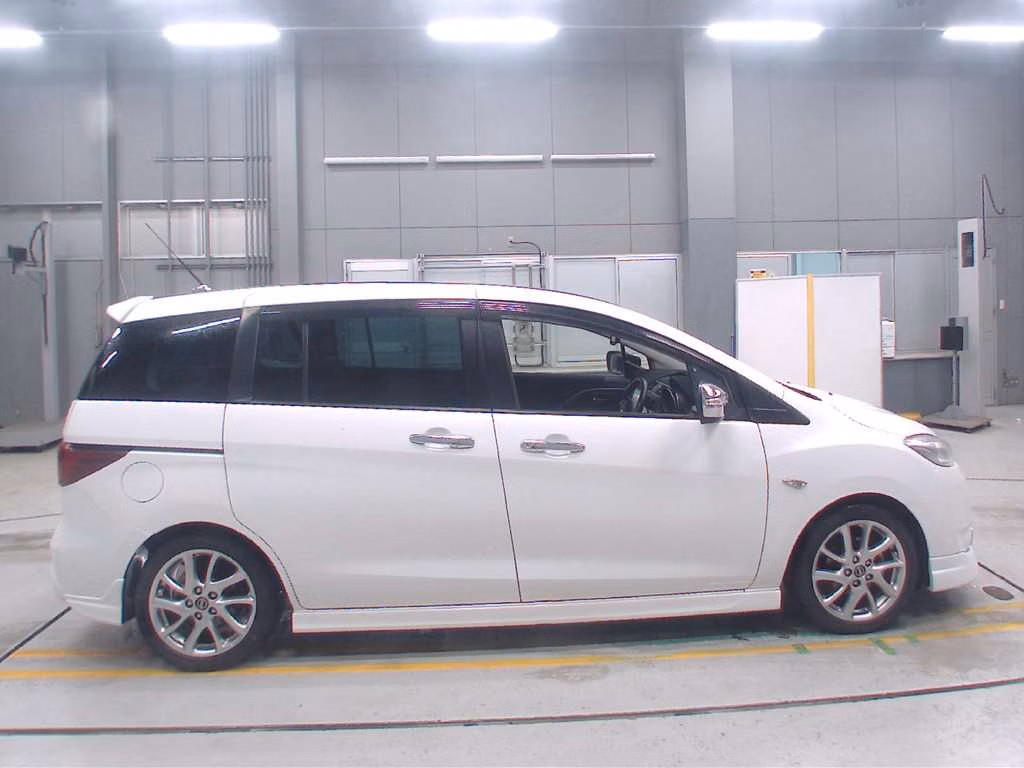 NISSAN LAFESTA