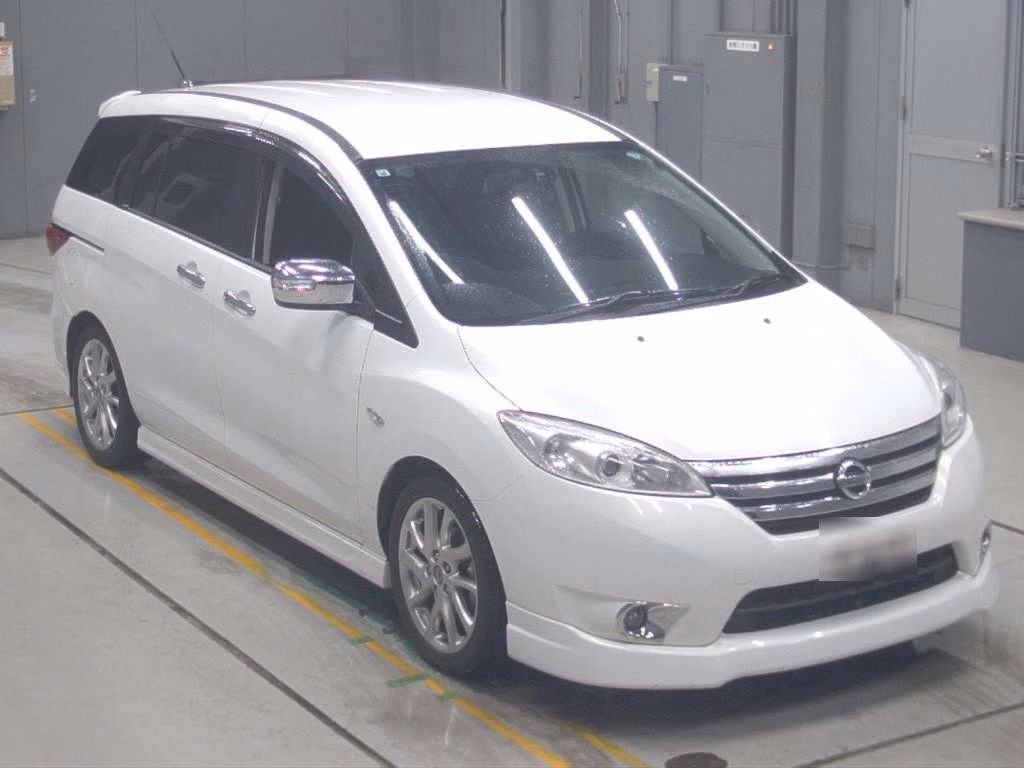 NISSAN LAFESTA