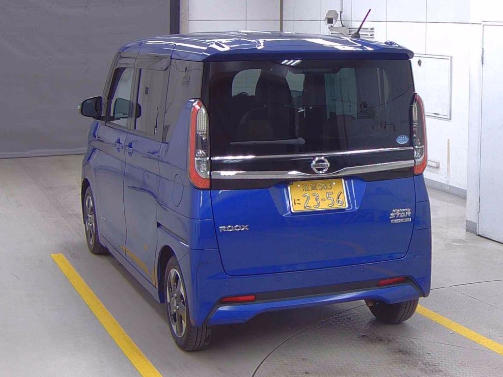 NISSAN ROOX