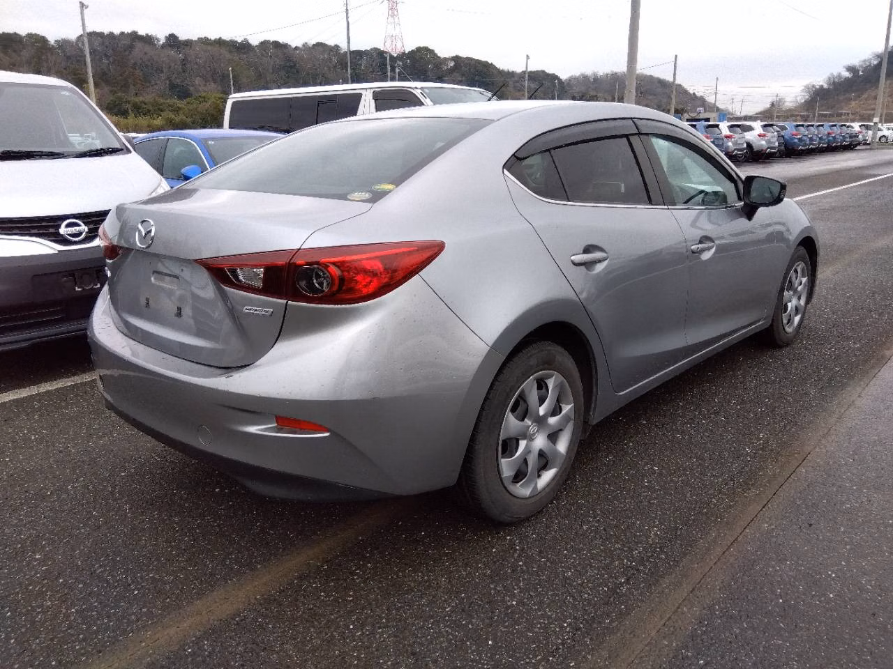 MAZDA AXELA