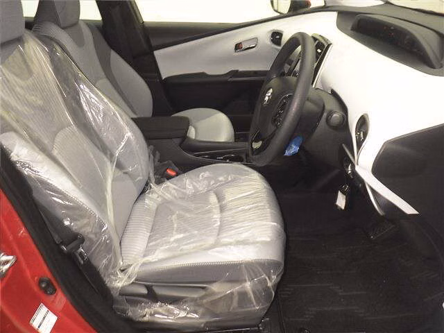 TOYOTA PRIUS PHV