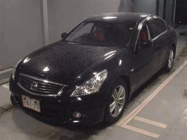 NISSAN SKYLINE