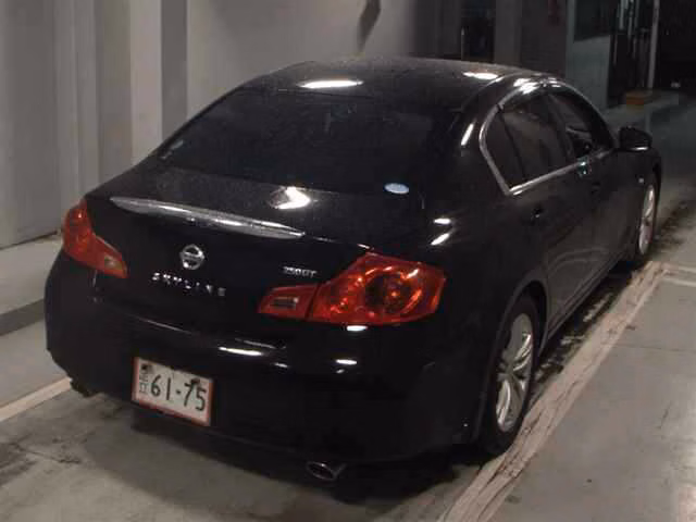 NISSAN SKYLINE