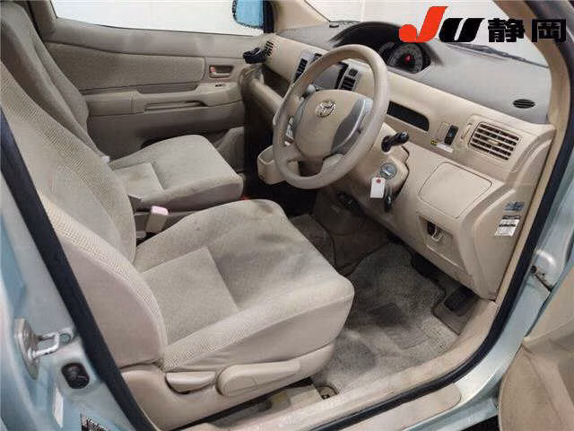 TOYOTA RAUM