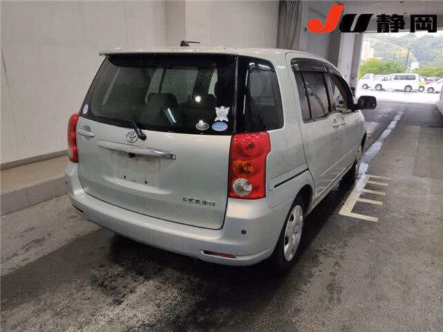 TOYOTA RAUM