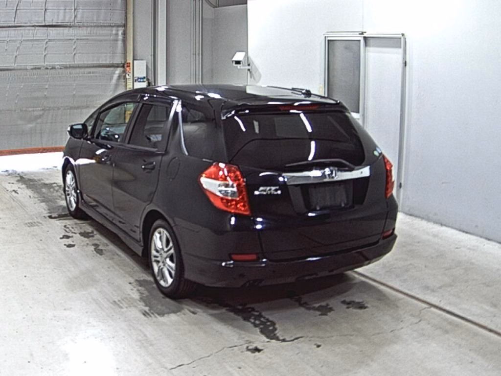 HONDA FIT SHUTTLE