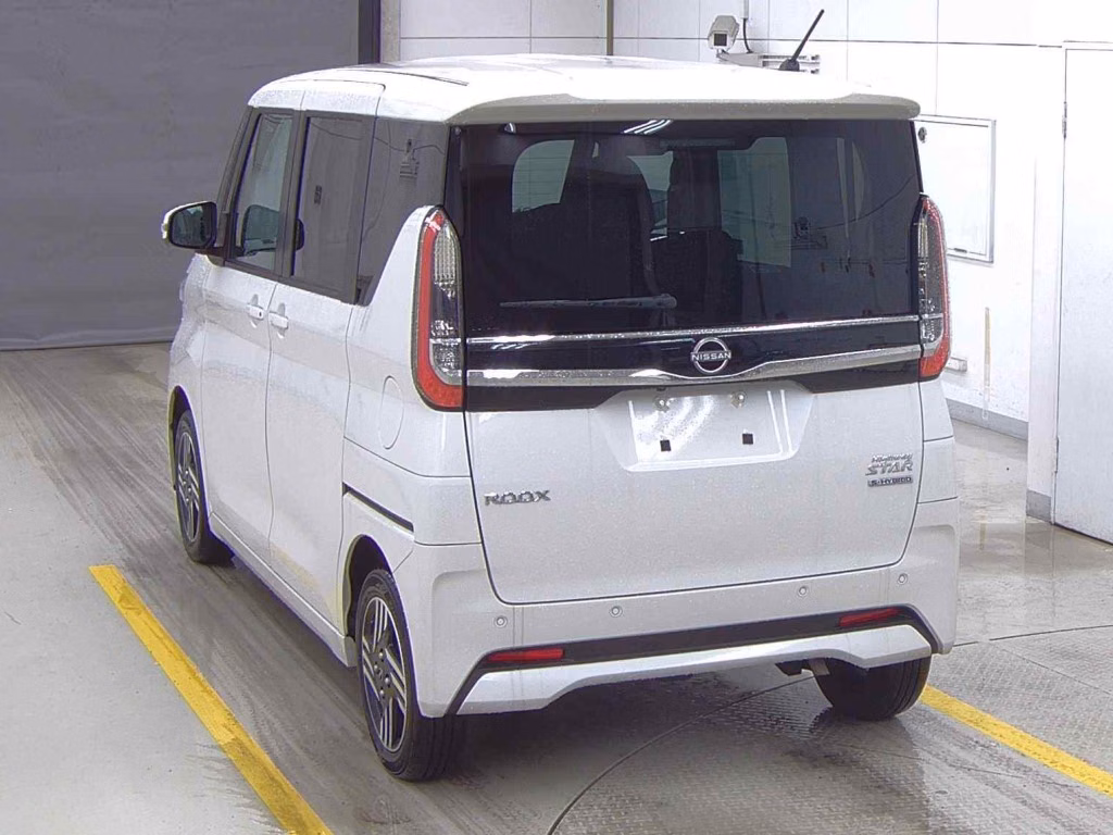 NISSAN ROOX