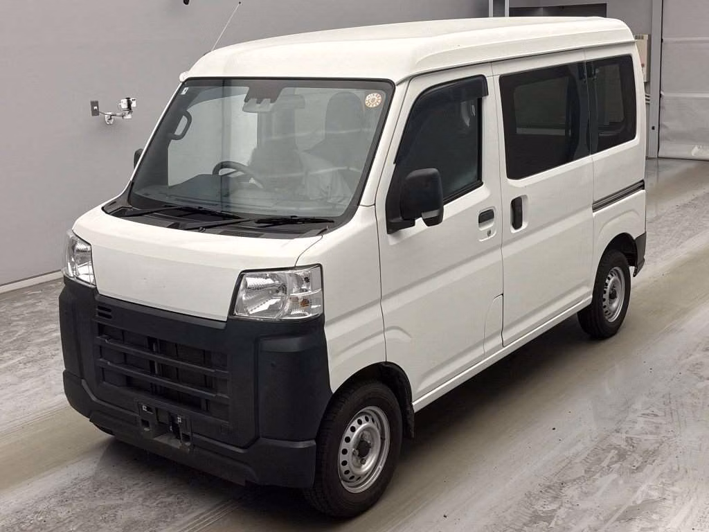 TOYOTA PIXIS VAN