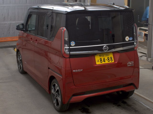 NISSAN ROOX