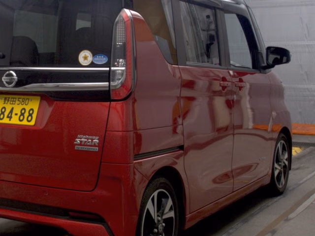 NISSAN ROOX