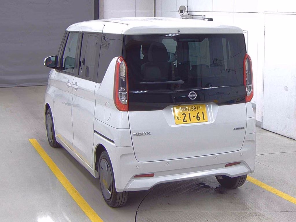 NISSAN ROOX