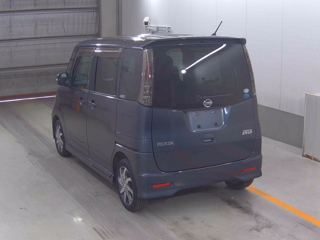 NISSAN ROOX